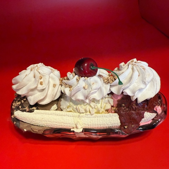 Decorative Ice Cream Sundae and Banana Split Set - Picture 11 of 12